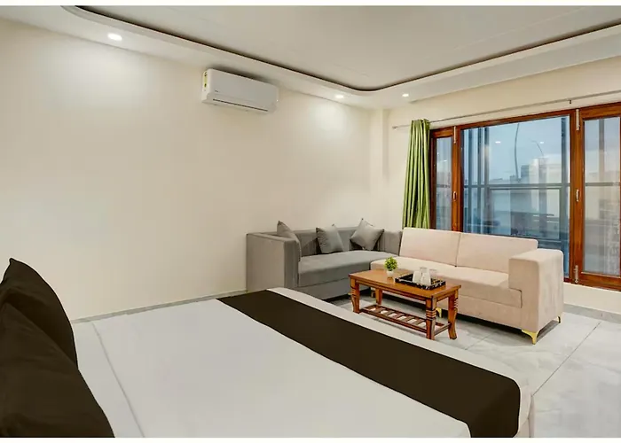Sr Palace Residency Near Jagannath 5*